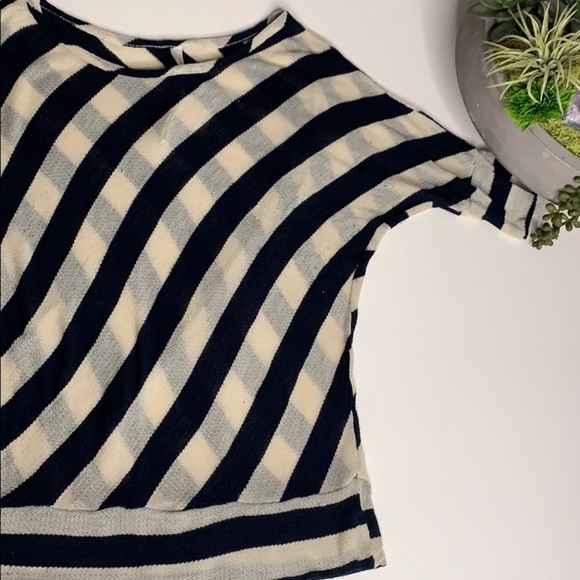 Renee C Striped Semi Sheer Small half sleeve Top medium - Picture 4 of 8